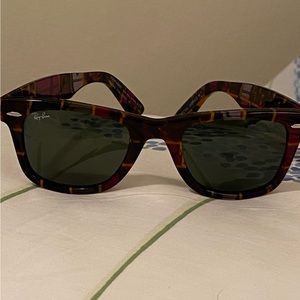 Ray Ban Wayfarer sunglasses